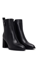 Woman Black Zip Closure Thick-Heeled Leather Boots | Derimod