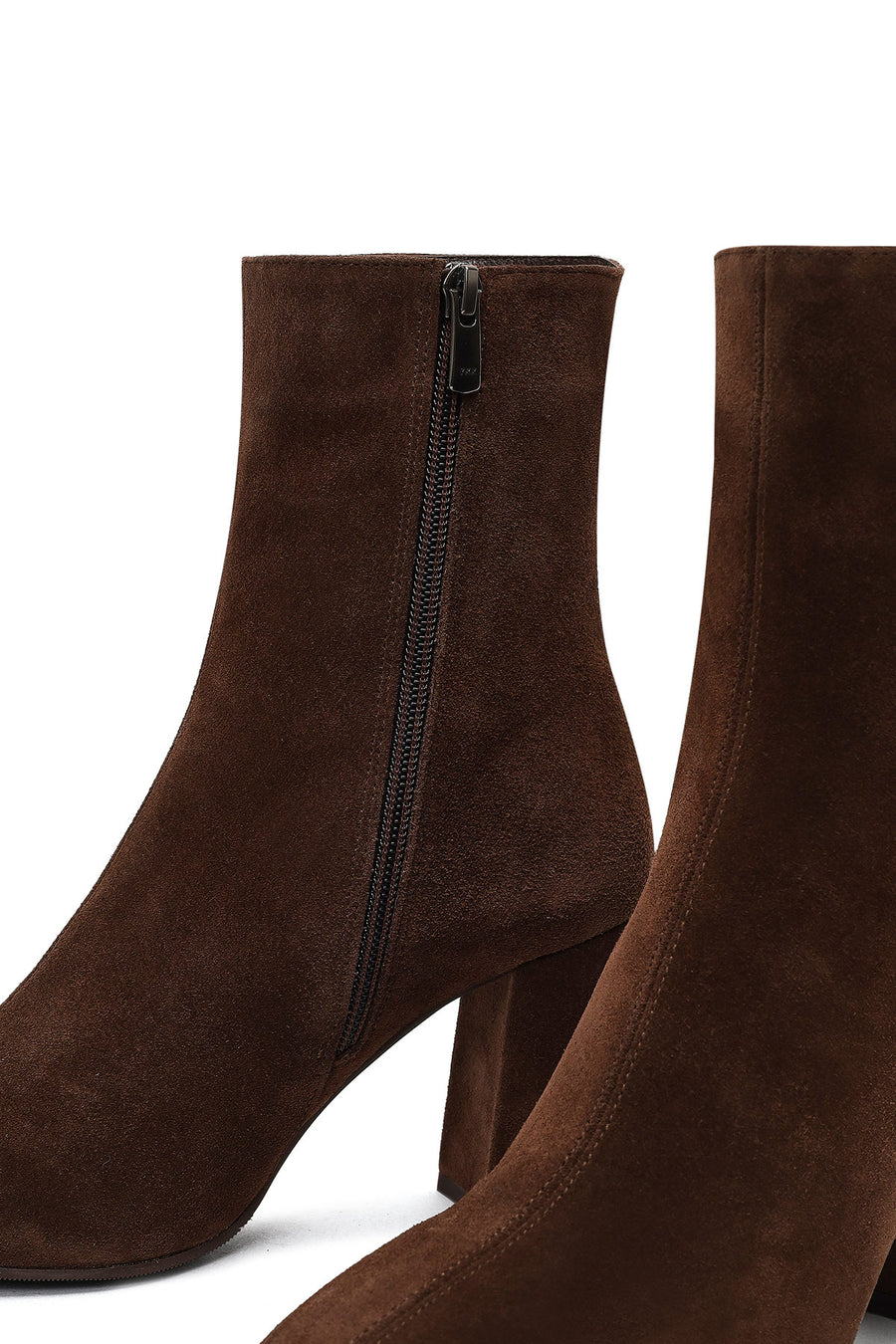 Woman Brown Zip Closure Chunky Heeled Suede Boots
