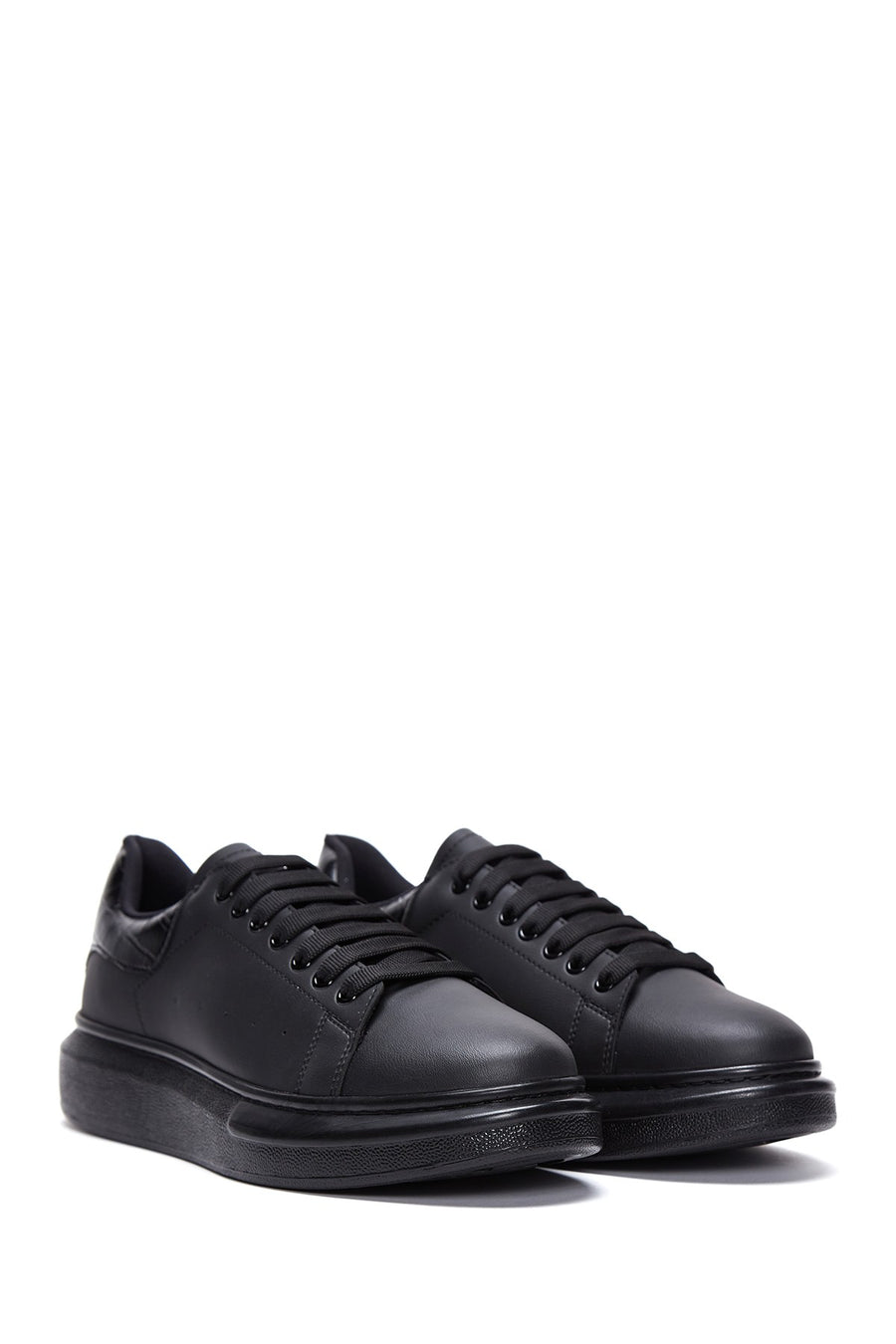 Men's Black Thick Soled Sneaker