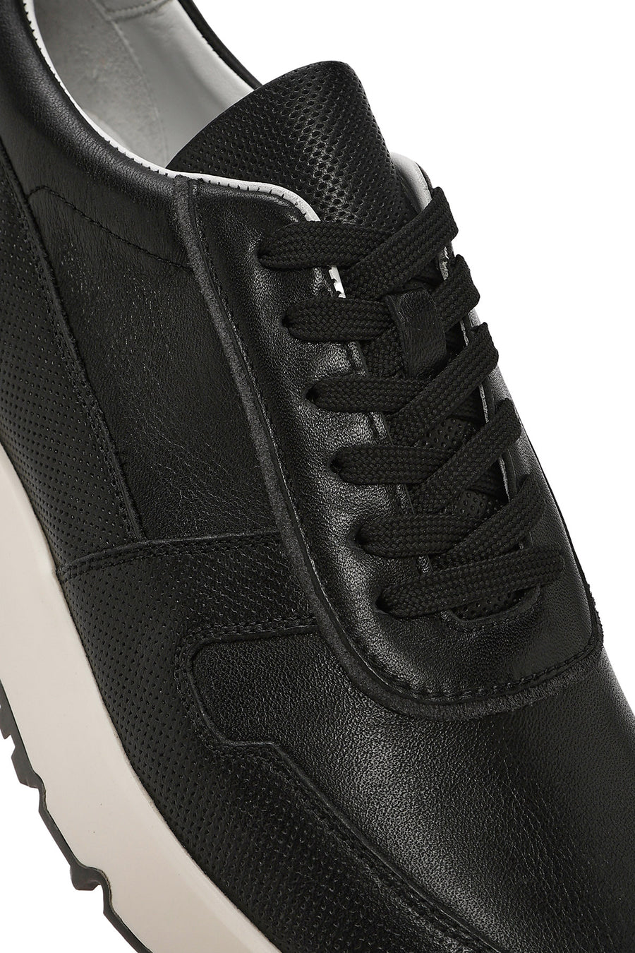 Men's Black Lace-Up Leather Casual Sneaker