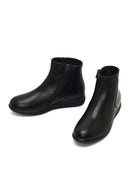 Woman Black Zip Closure Leather Comfort Boots | Derimod