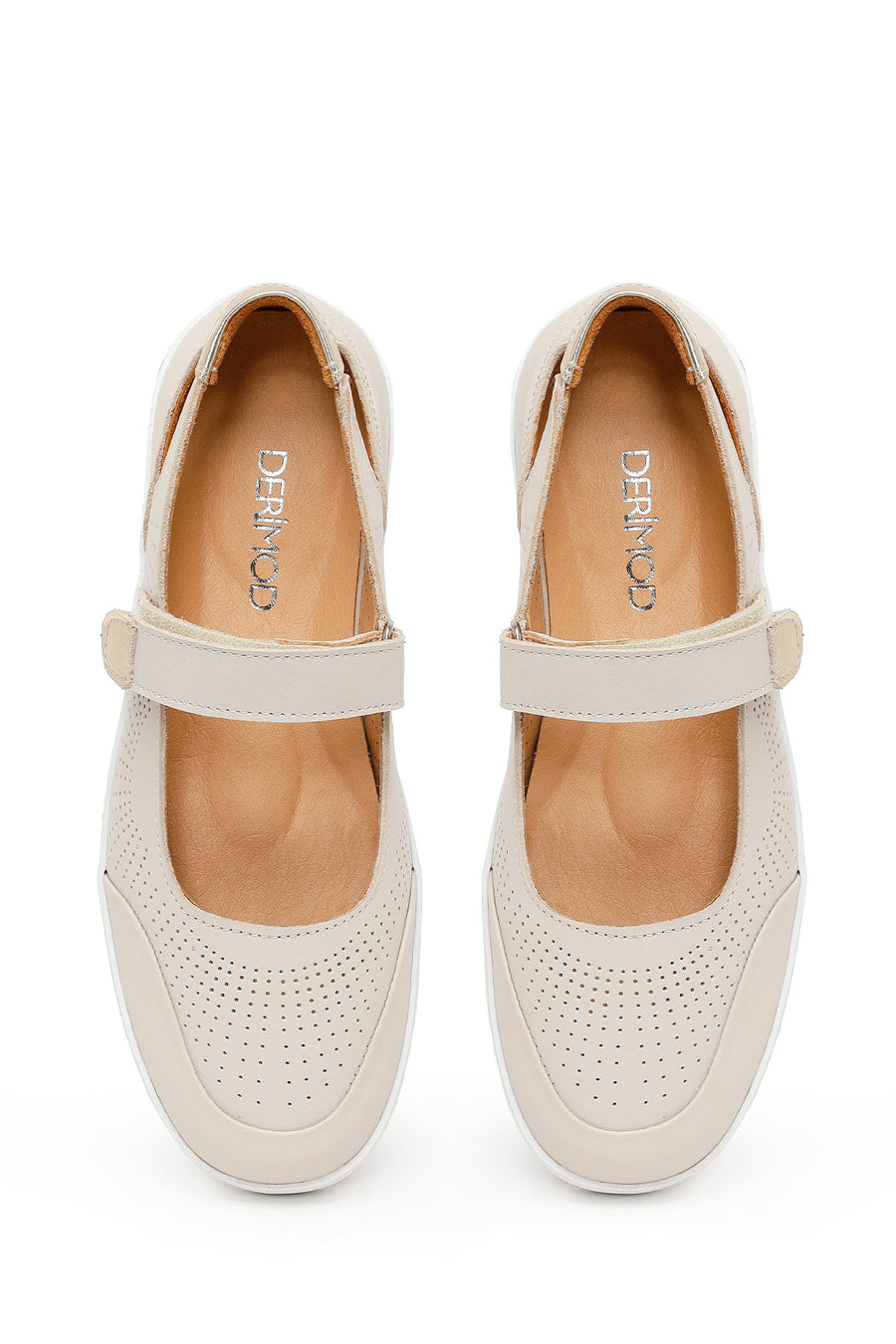 Woman Cream Strappy Leather Ballet Flat