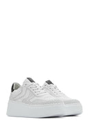 Kadın Beyaz Bağcıklı Kalın Tabanlı Deri Sneaker | Derimod