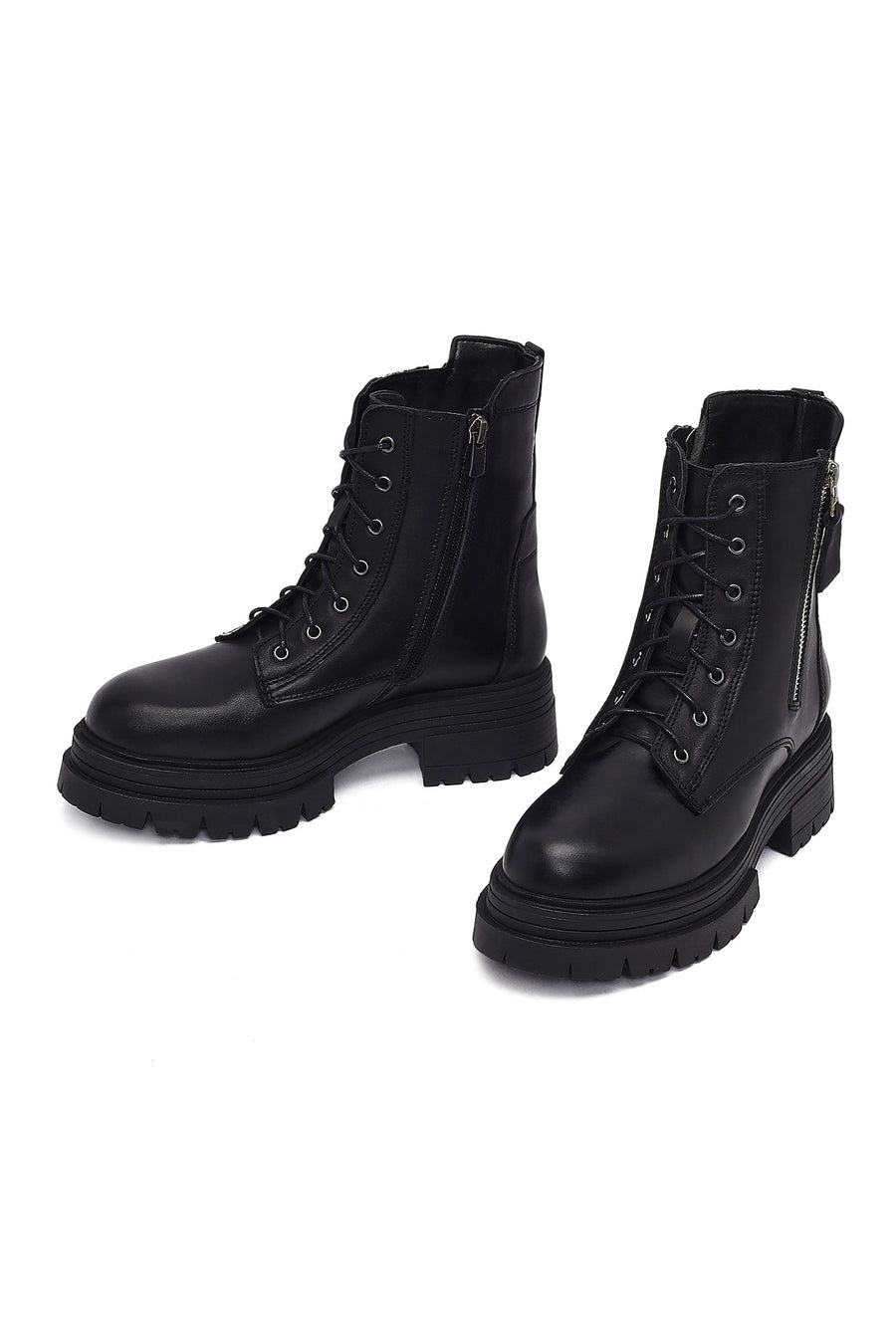 Woman Black Zippered Thick Sole Leather Postal Boots
