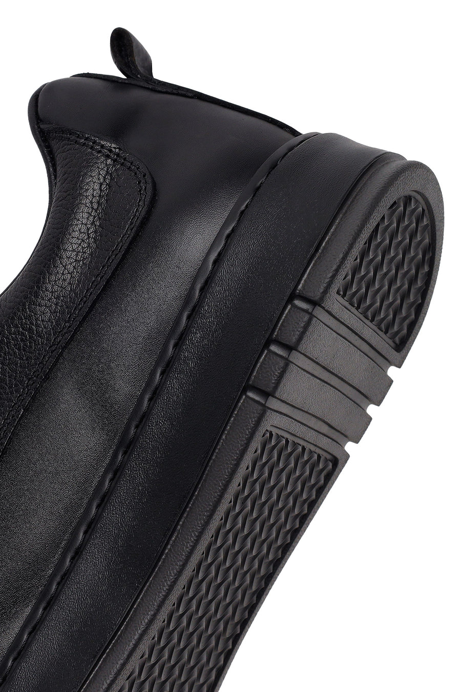 Male Black Lace-Up Thick-Soled Leather Sneaker