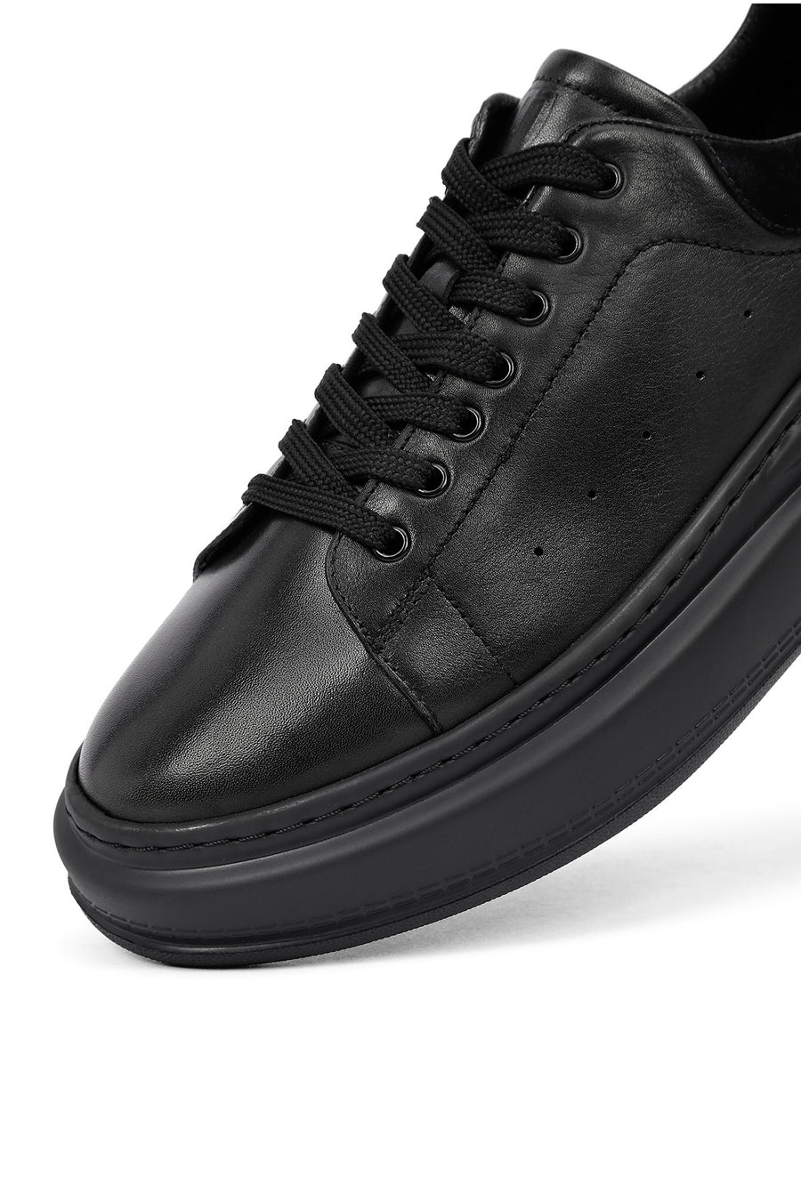 Men's Black Lace-Up Thick-Soled Leather Sneaker