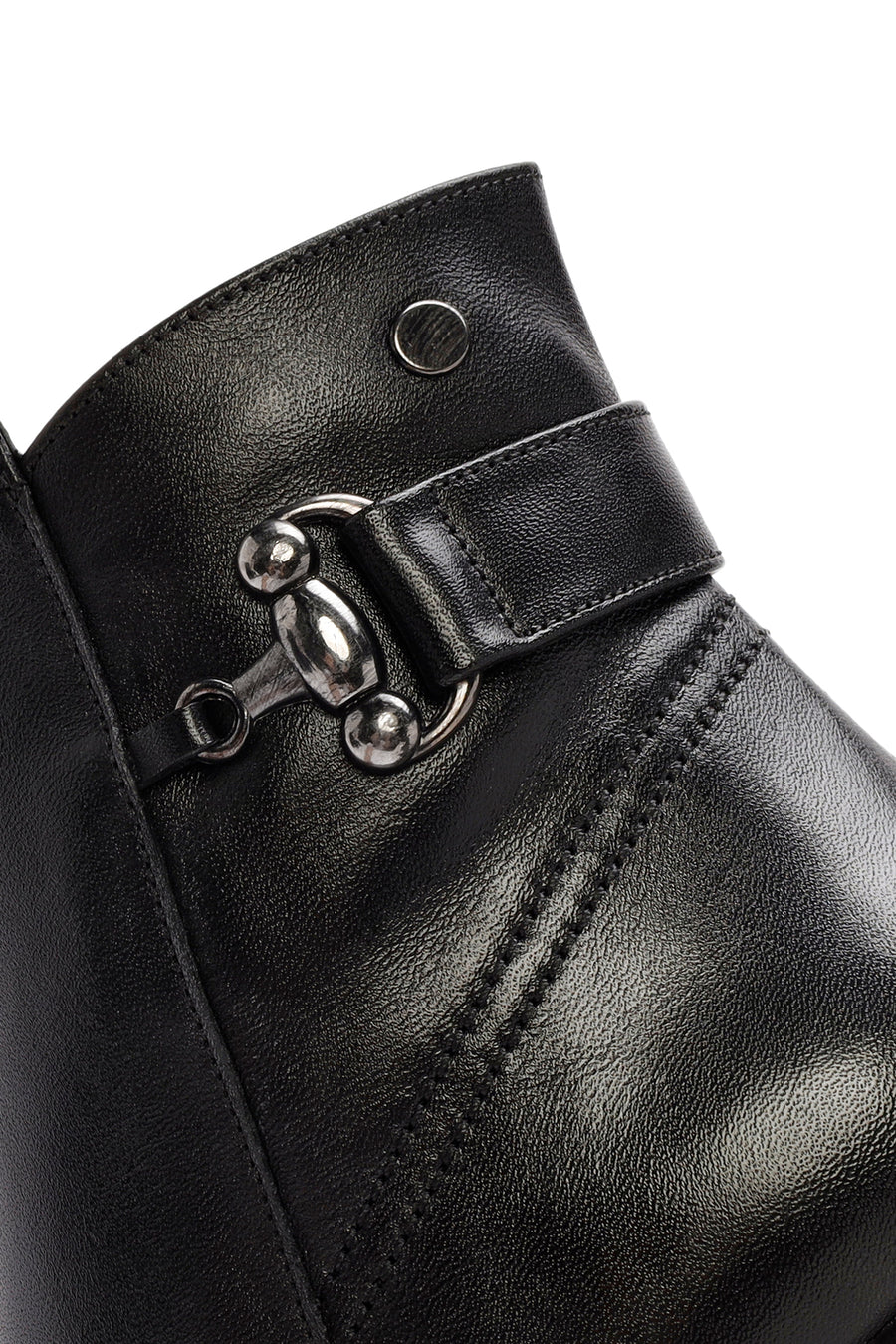Woman Black Zippered Chunky Heels Leather Boat
