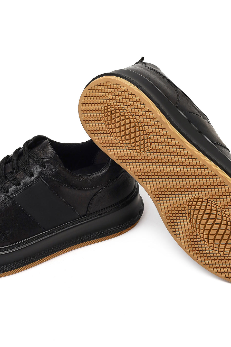 Men's Black Lace-Up Thick-Soled Leather Sneaker