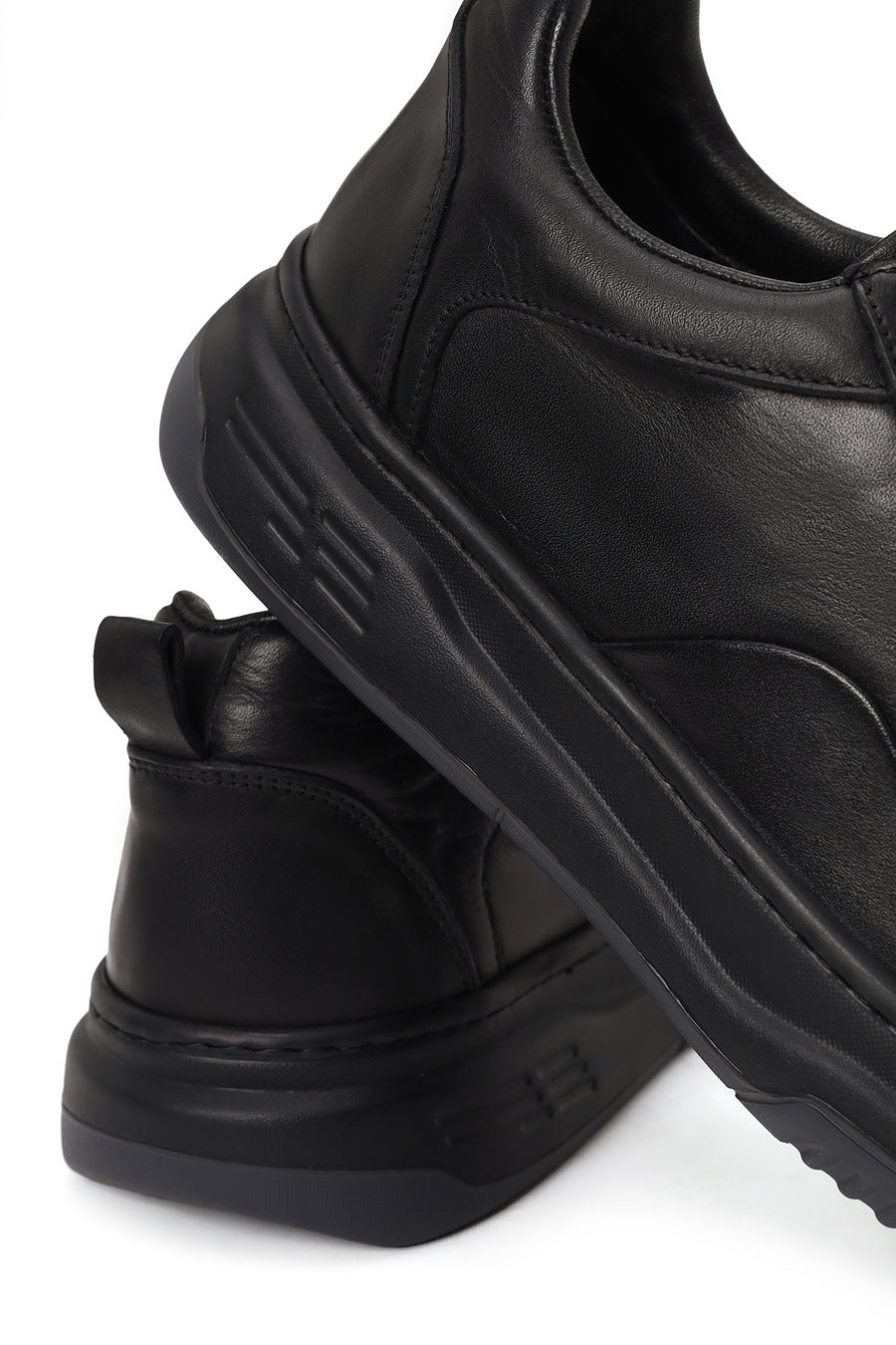 Male Black Lace-Up Thick-Soled Leather Sneaker