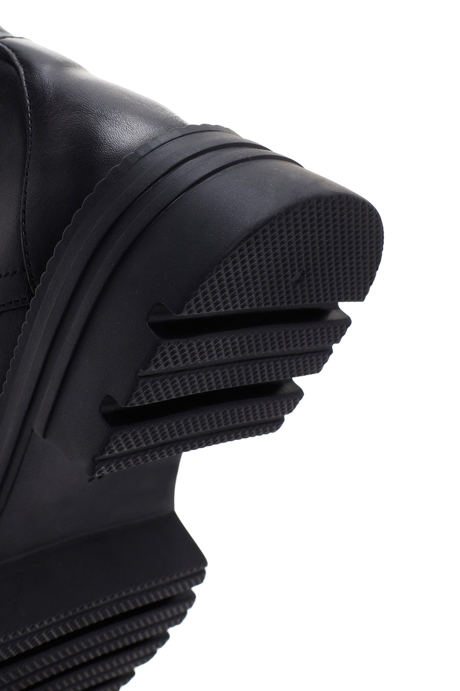 Woman Black Zippered Thick Sole Leather Postal Boots