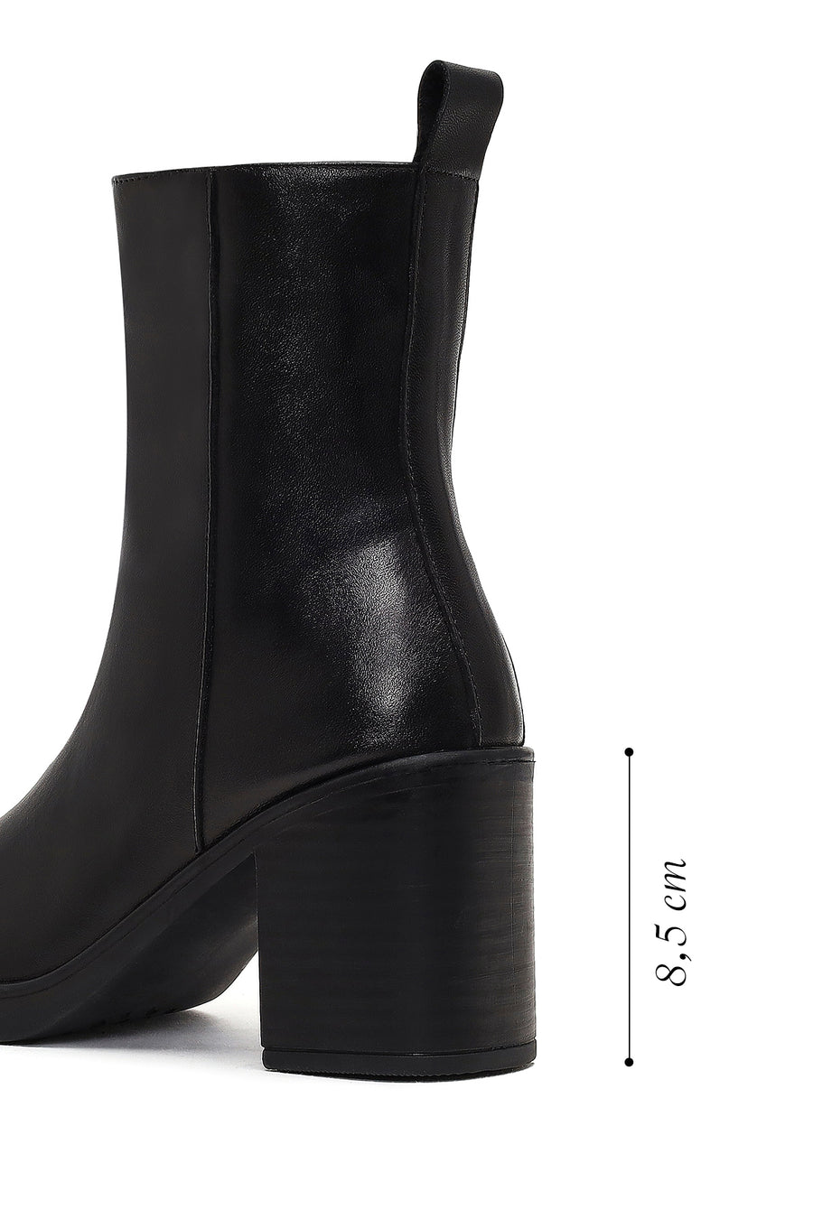 Woman Black Zip Closure Thick-Heeled Leather Boots