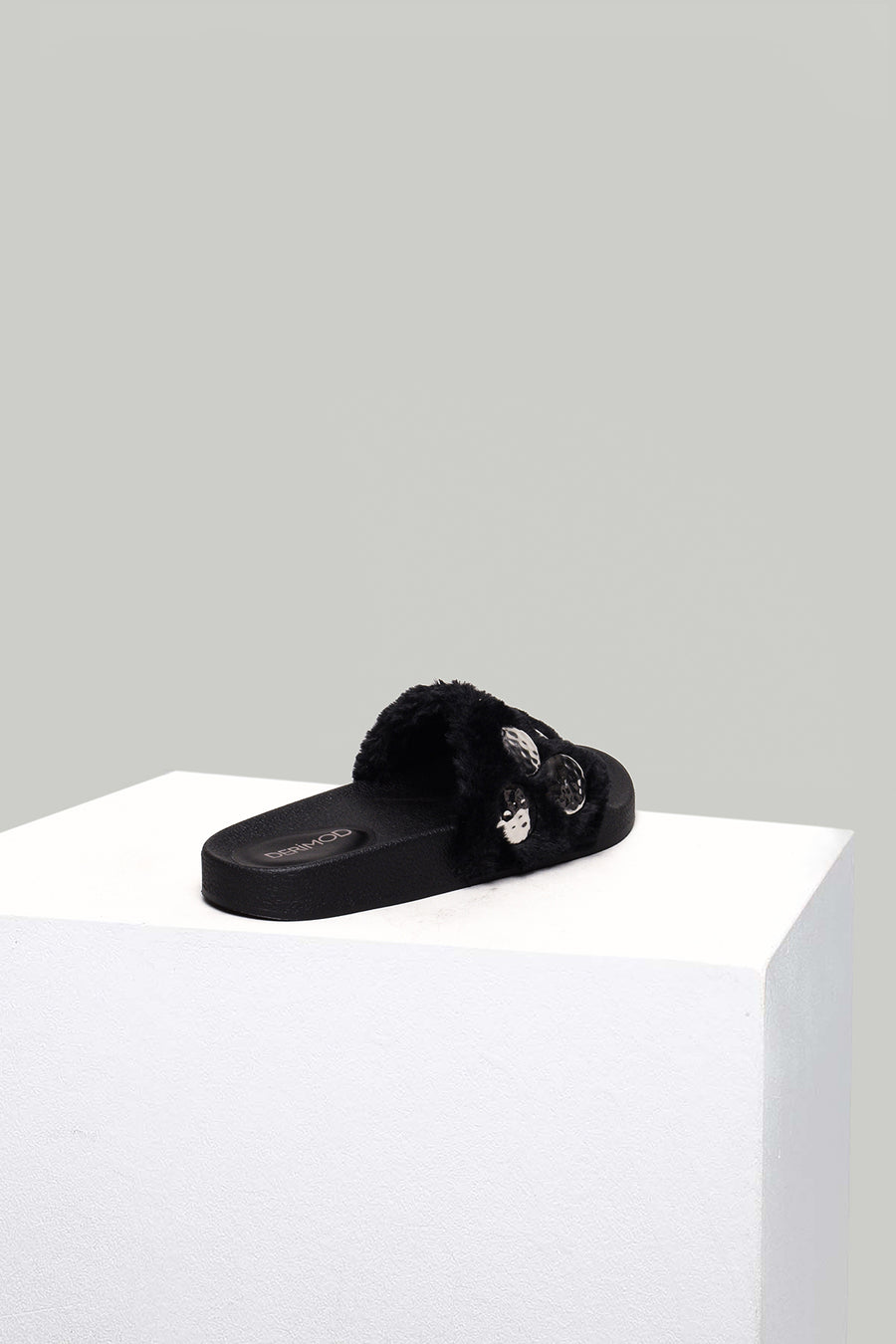 Metal Detailed Plush Women's Slippers