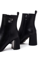 Woman Black Zip Closure Thick-Heeled Leather Boots | Derimod