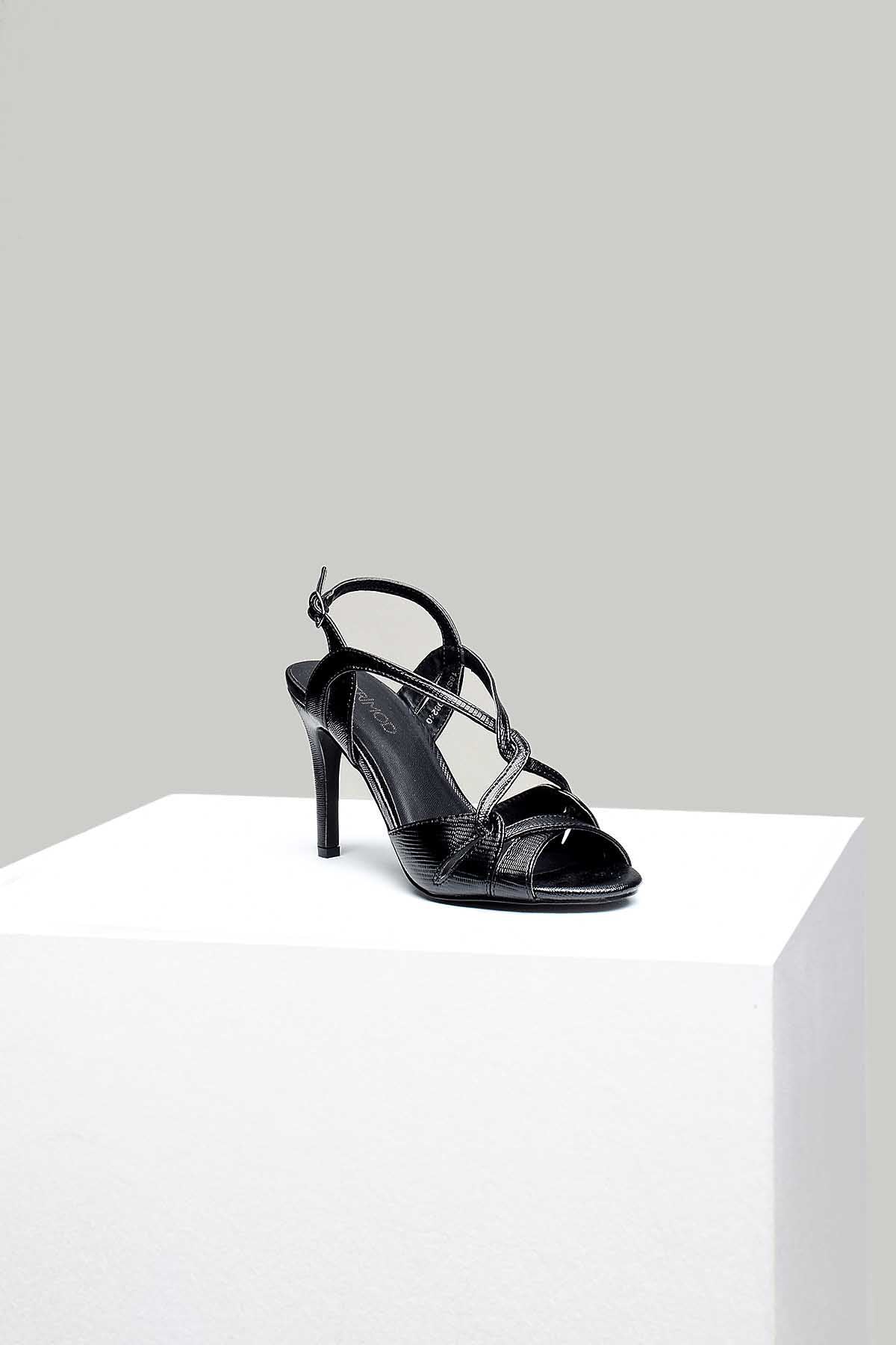 Complete the Look by Purchasing Together!