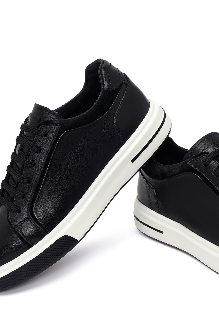 Male Black Lace-Up Thick-Soled Leather Sneaker