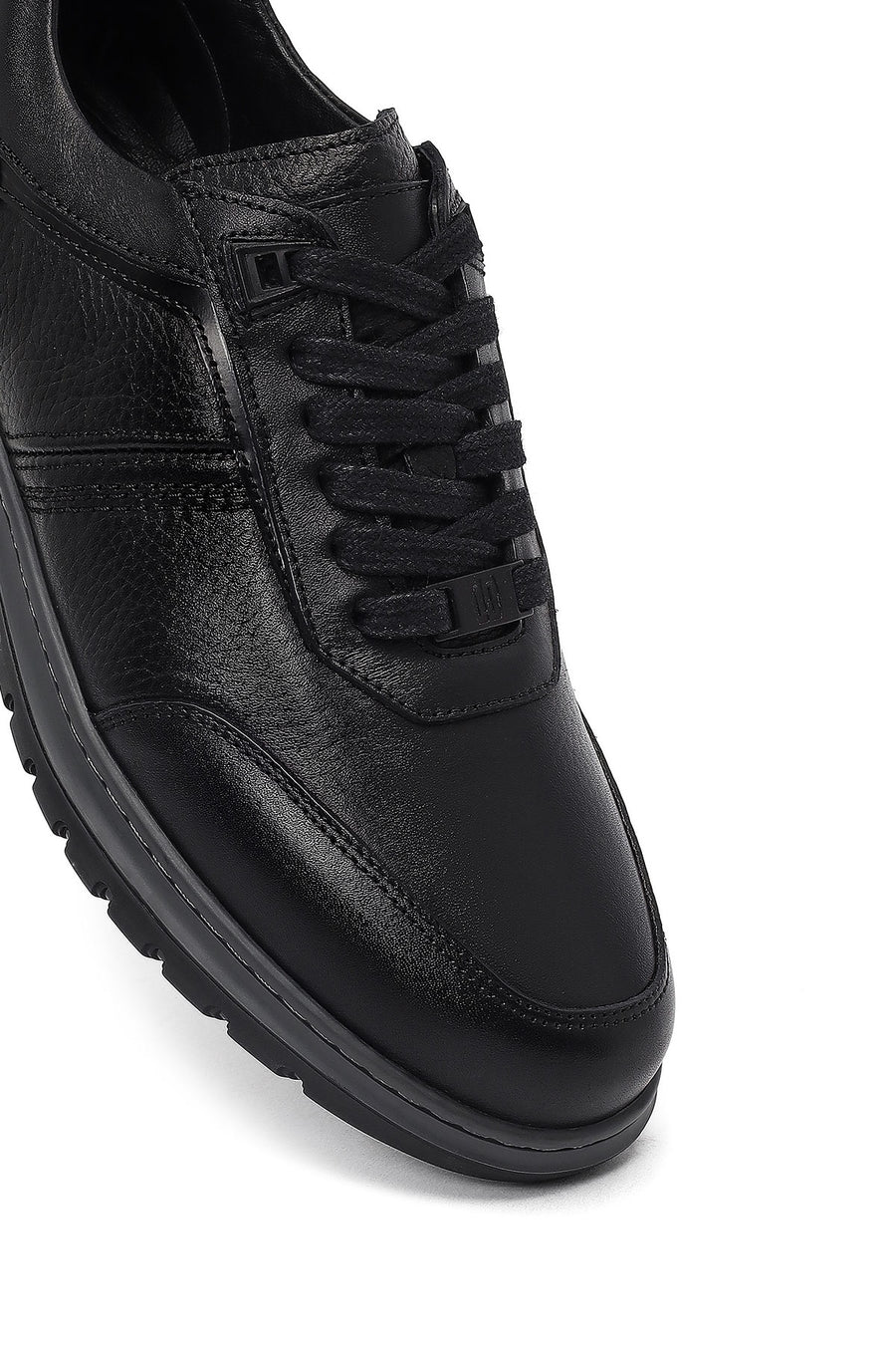 Men's Black Lace-Up Leather Sneaker