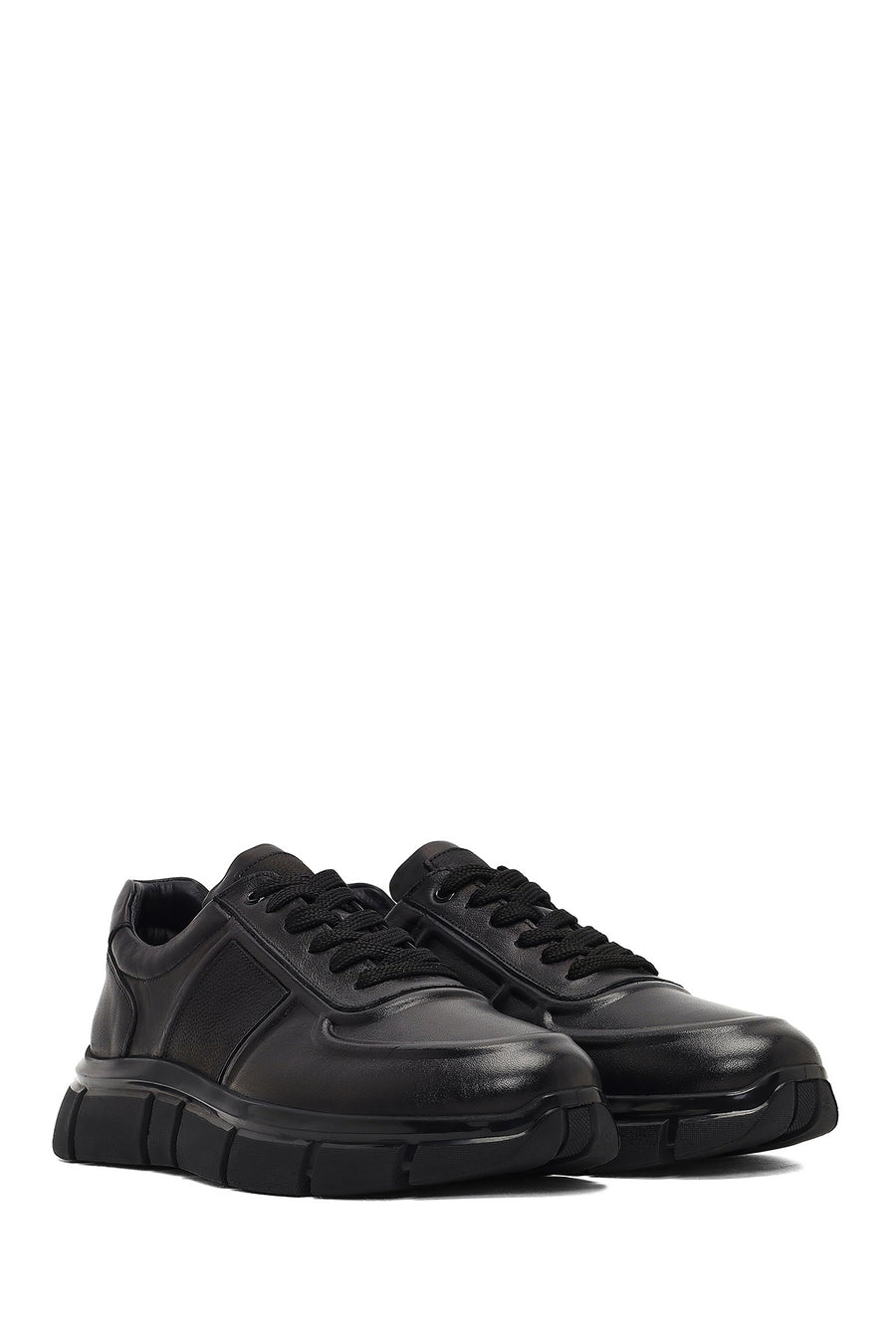 Men's Black Lace-Up Thick-Soled Leather Sneaker