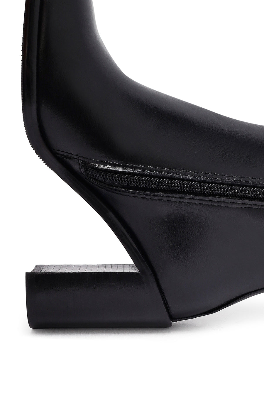 Woman Black Zippered Chunky Heels Leather Boat