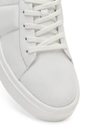 Erkek Beyaz Bağcıklı Kalın Tabanlı Deri Sneaker | Derimod