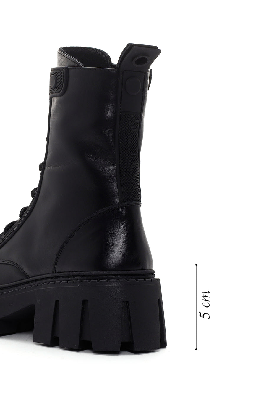 Women's Black Thick Soled Zippered Leather Boots