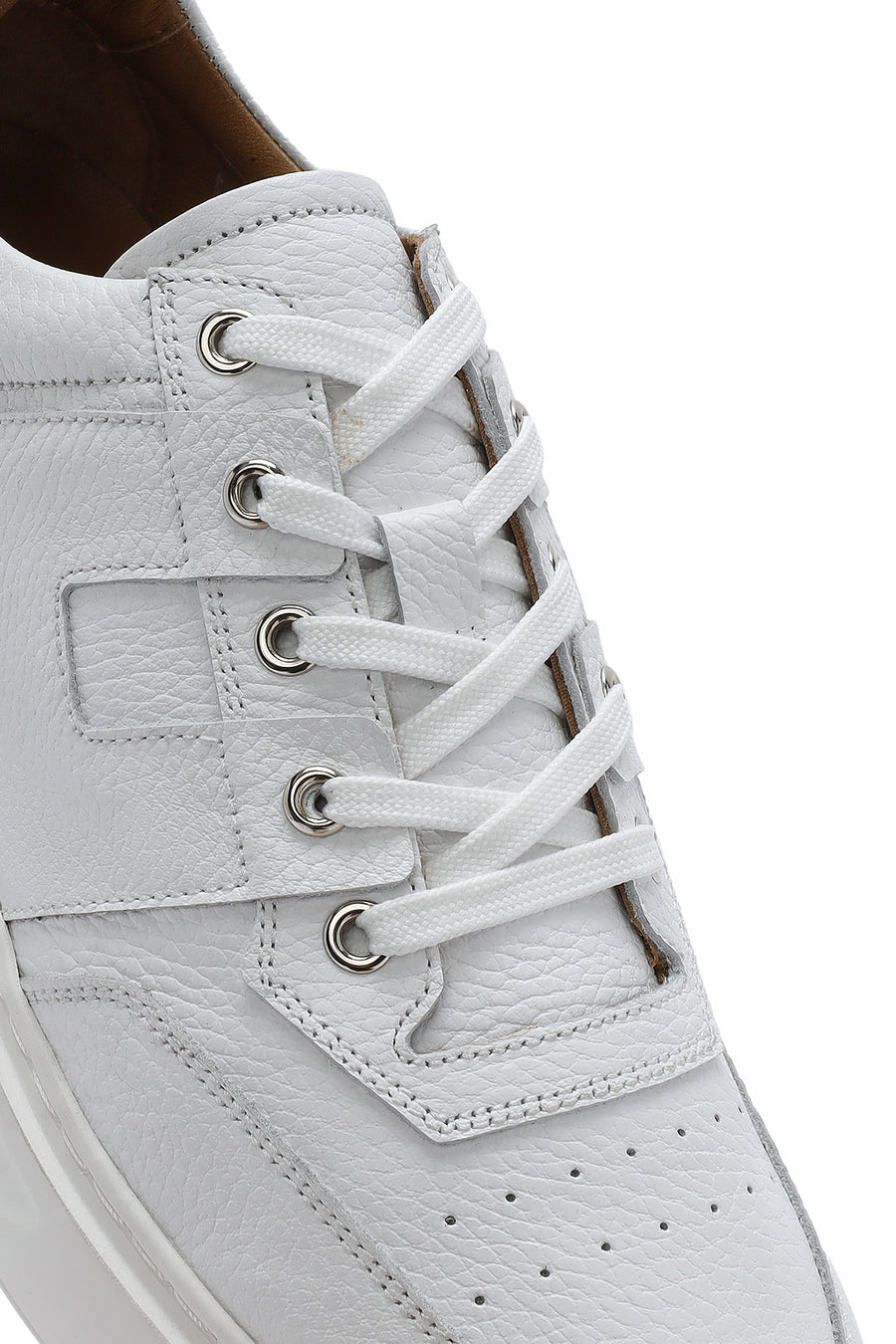 Men's White Lace-up Leather Sneaker