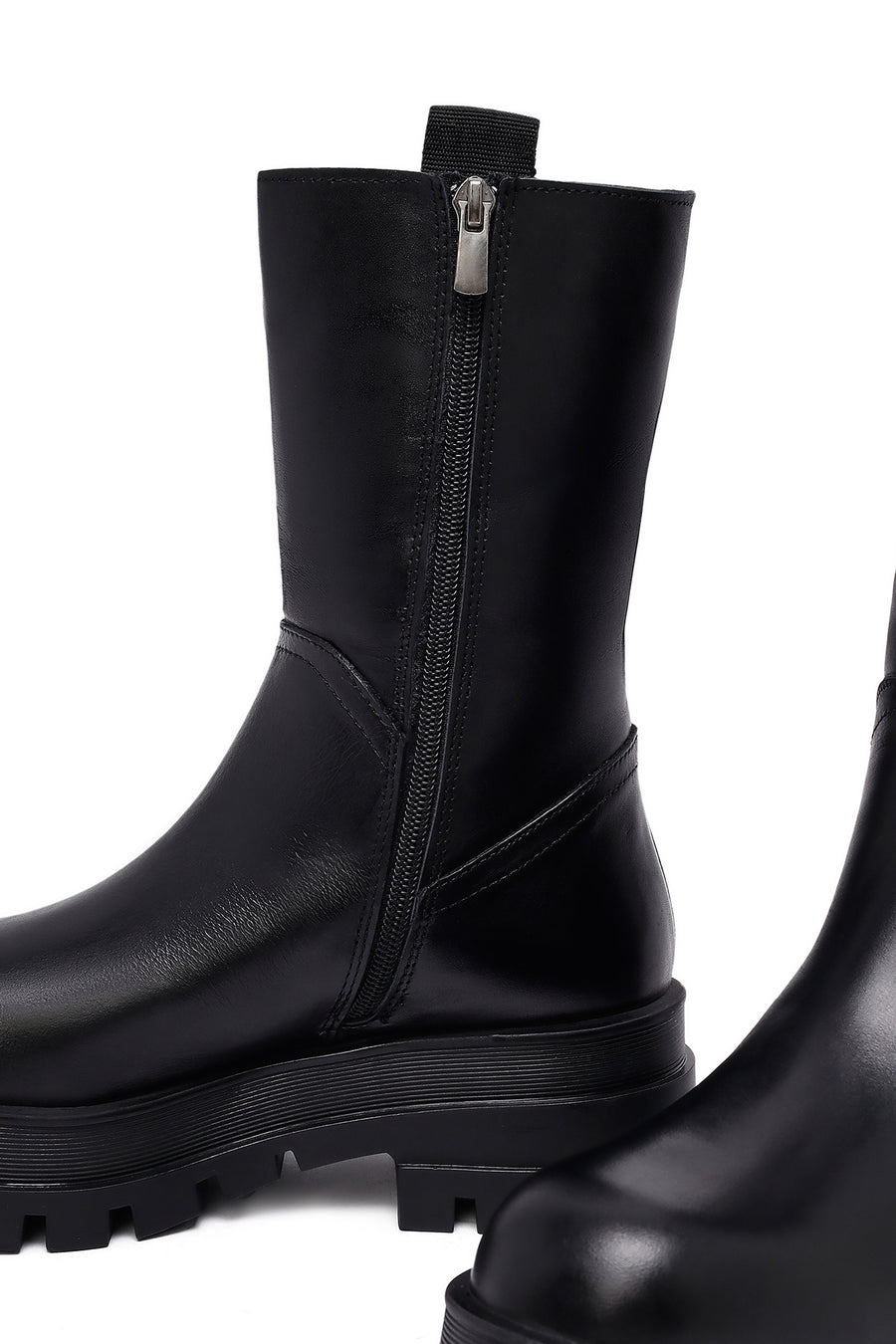 Woman Black Zippered Thick Sole Leather Boat