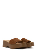 Woman Tan Thick-Soled Suede Slipper | Derimod