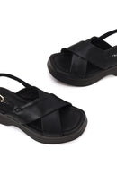 Woman Black Thick-Soled Leather Sandal | Derimod