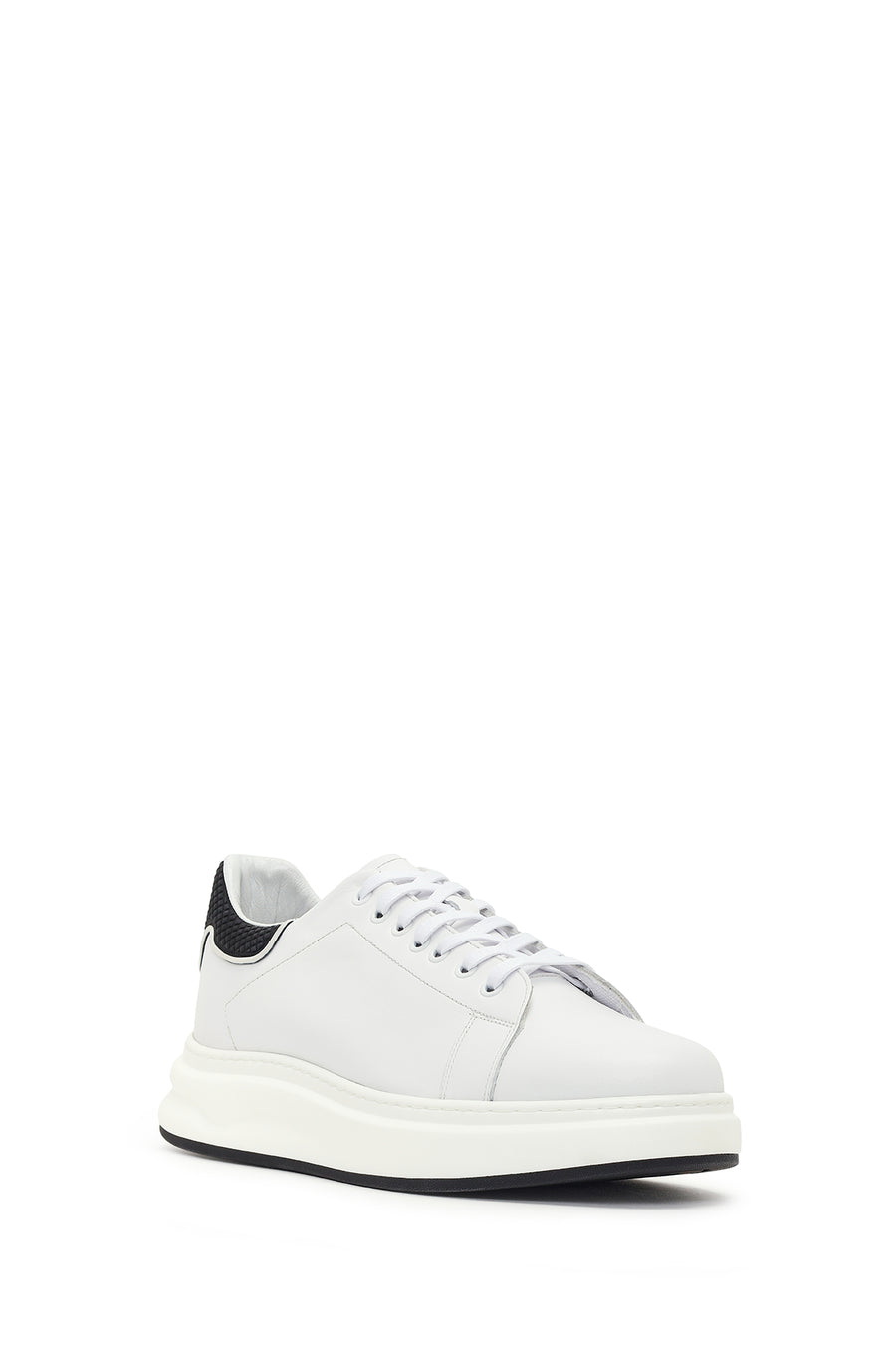 Erkek Beyaz Bağcıklı Kalın Tabanlı Deri Sneaker
