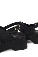 Woman Black Thick-Soled Leather Sandal | Derimod