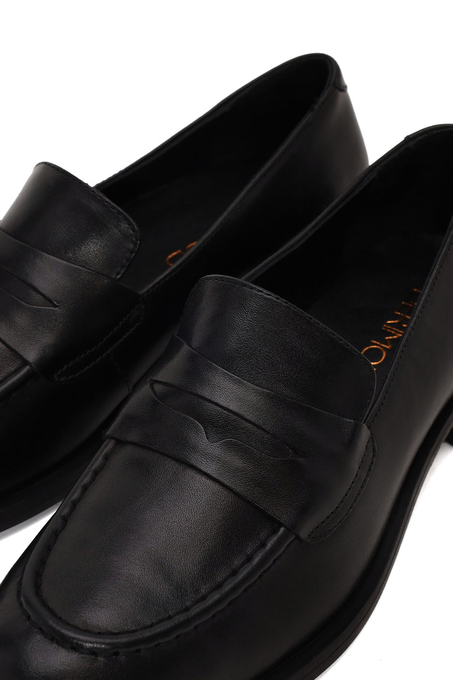 Woman Black Leather Loafer