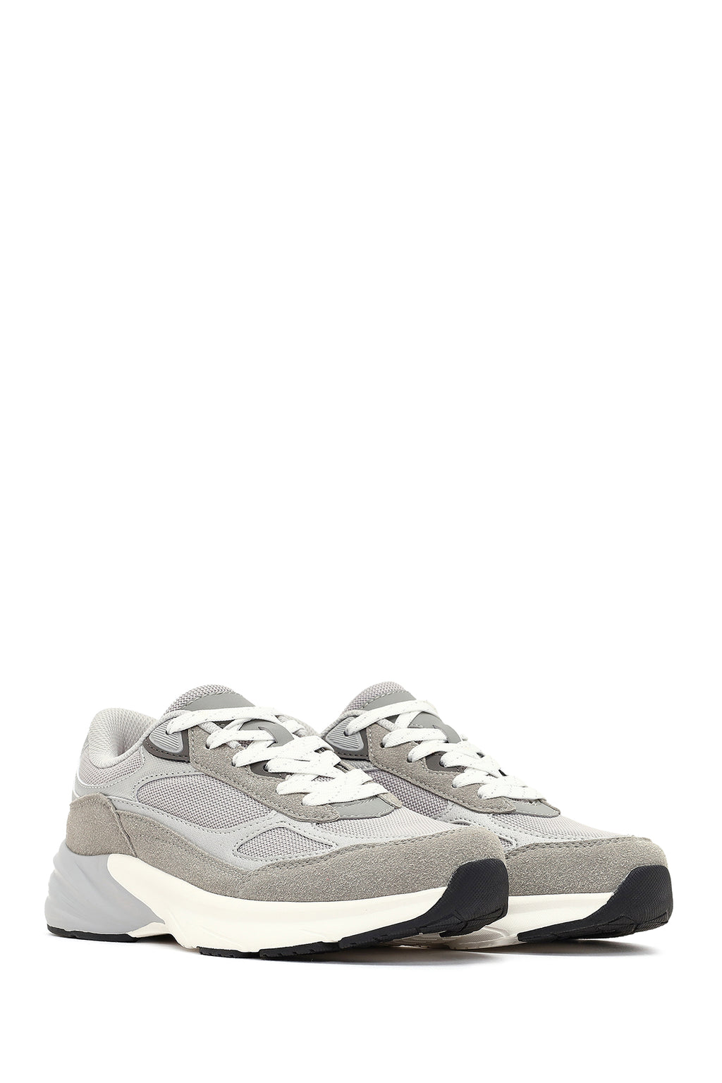 Kadın Gri Bağcıklı Kalın Tabanlı Sneaker