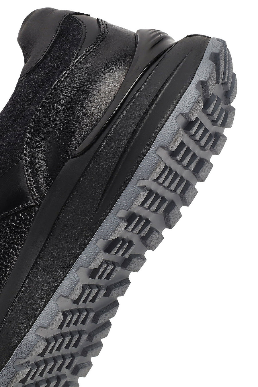 Men's Black Lace-Up Thick-Soled Leather Sneaker