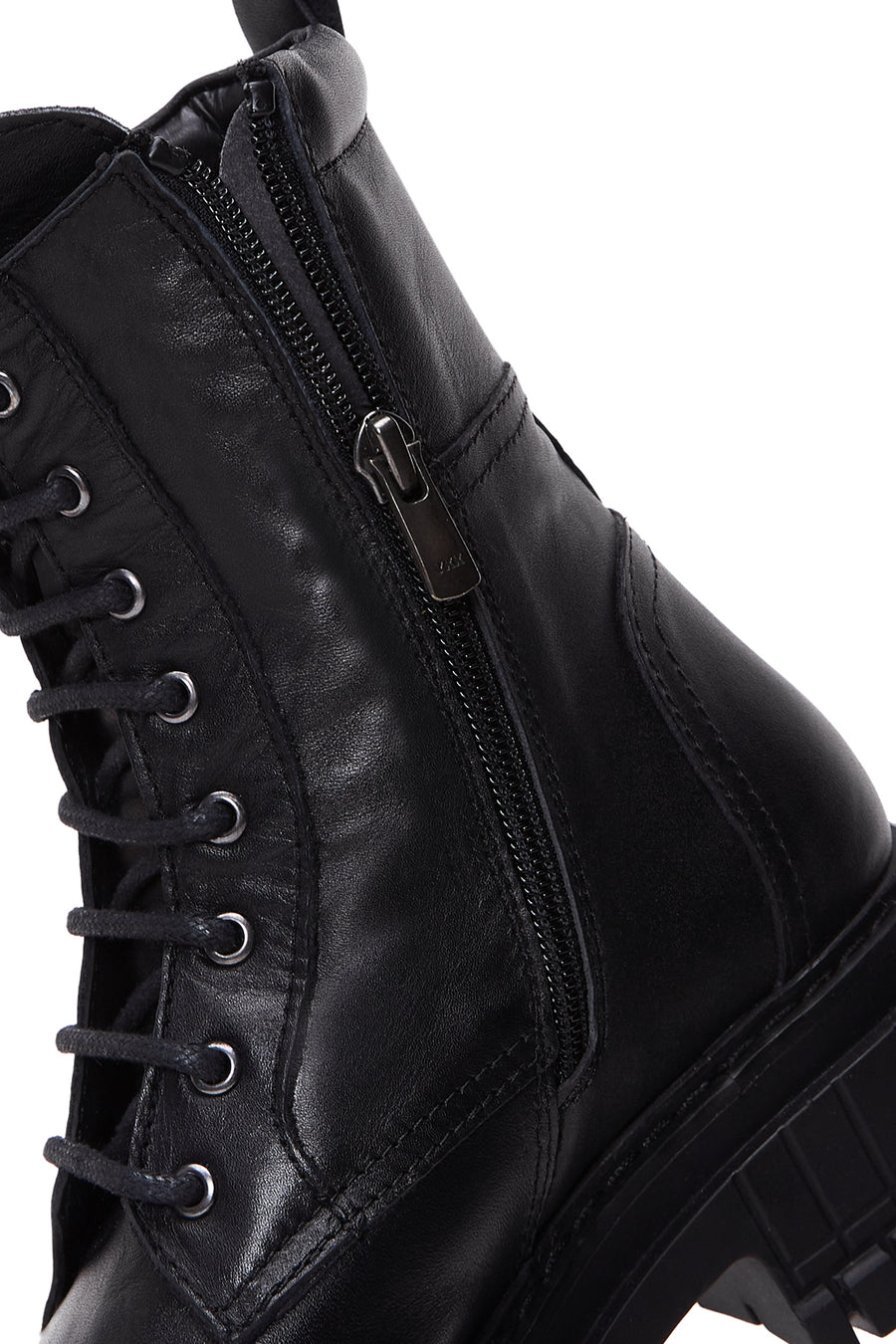 Women's Black Boots Zippered Leather Boots