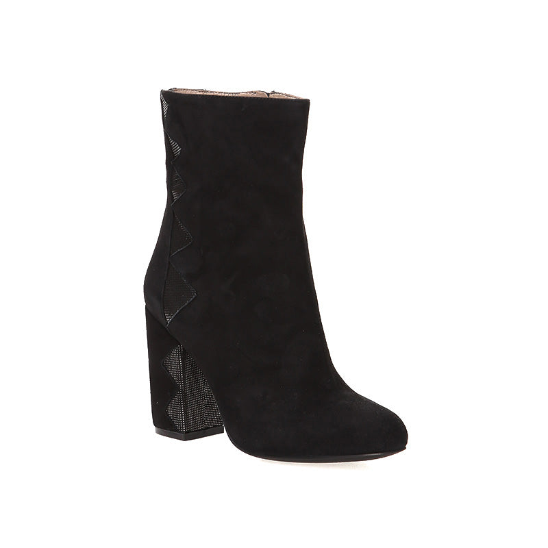 Complete the Look by Purchasing Together!