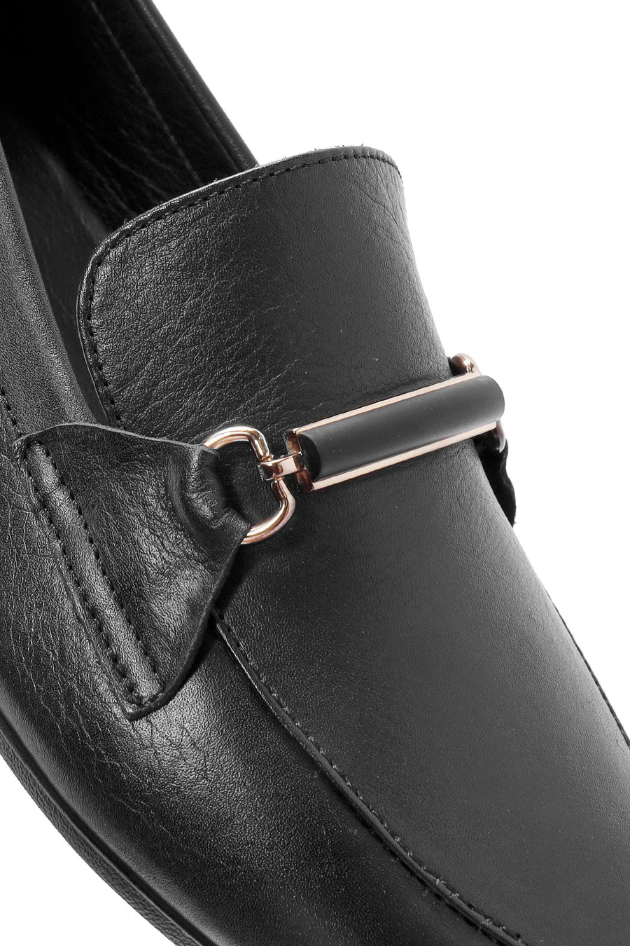 Woman Black Buckle-Detail Leather Masculine Loafer