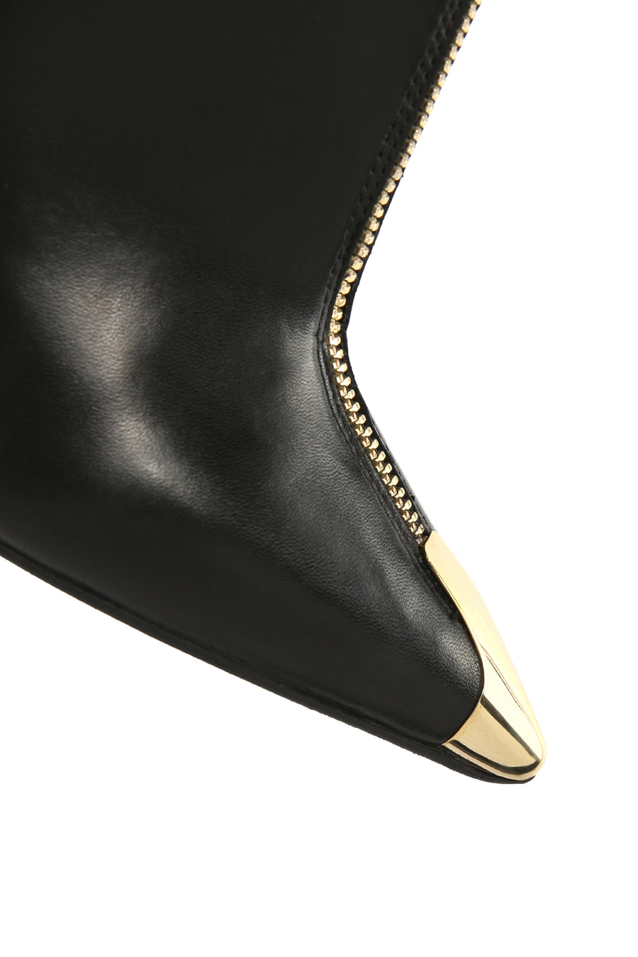 Women's Black Zippered Thin Heeled Leather Boots