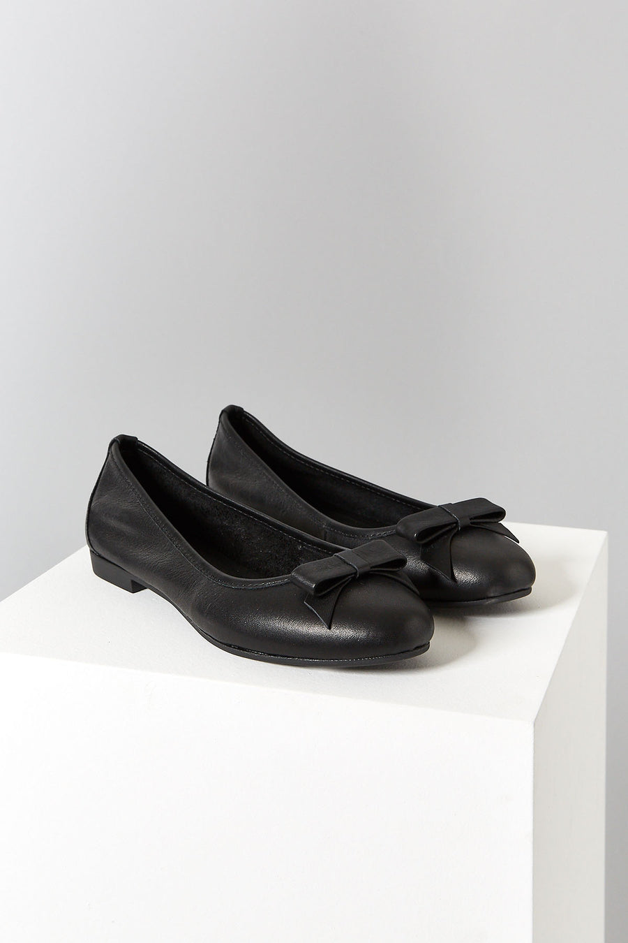 Women's Leather Ballerinas with Bow Detail