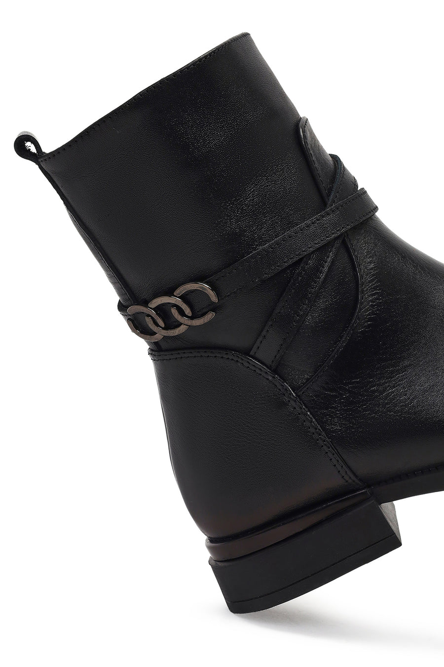 Woman Black Zip Closure Buckled Leather Boots