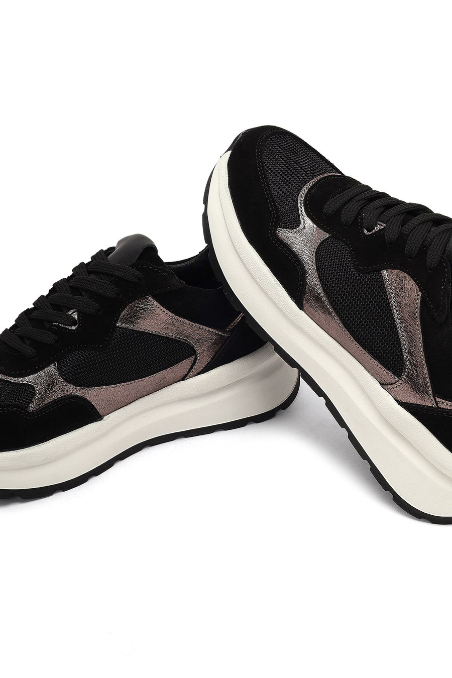 Kadın Siyah Bağcıklı Kalın Tabanlı Deri Sneaker