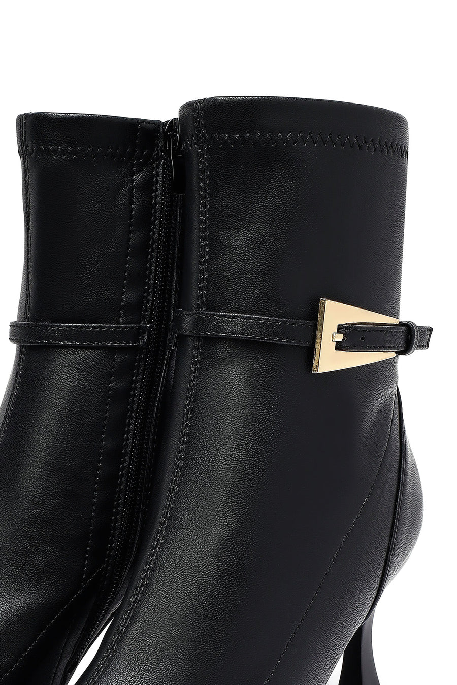 Woman Black Zippered Thin Heeled Boots