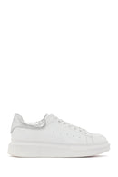 Kadın Beyaz Bağcıklı Kalın Tabanlı Deri Sneaker | Derimod