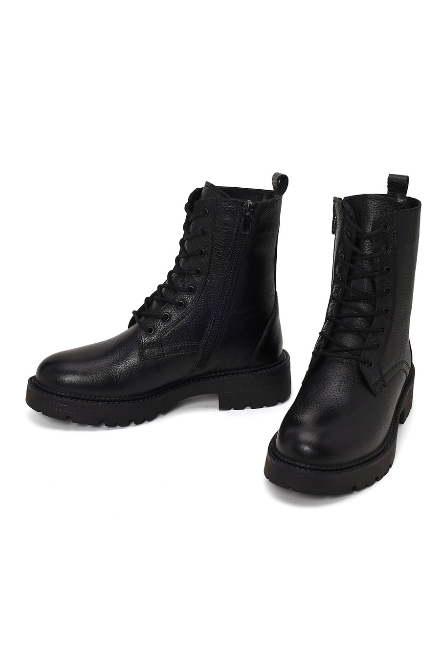 Woman Black Zip Closure Thick-Soled Leather Combat Boots