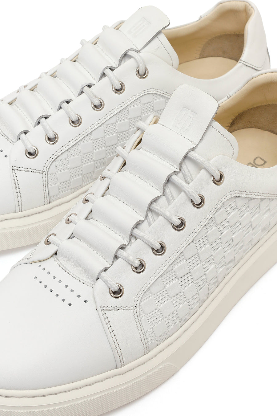 Erkek Beyaz Bağcıklı Desenli Deri Sneaker