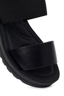 Woman Black Thick-Soled Sandal | Derimod