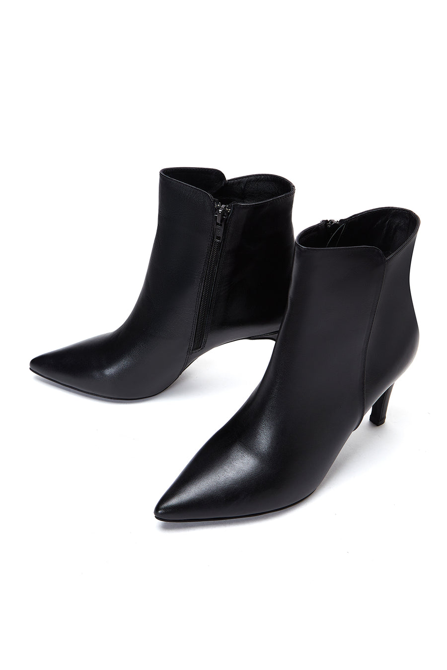 Women's Black Zippered Thin Heeled Leather Boots