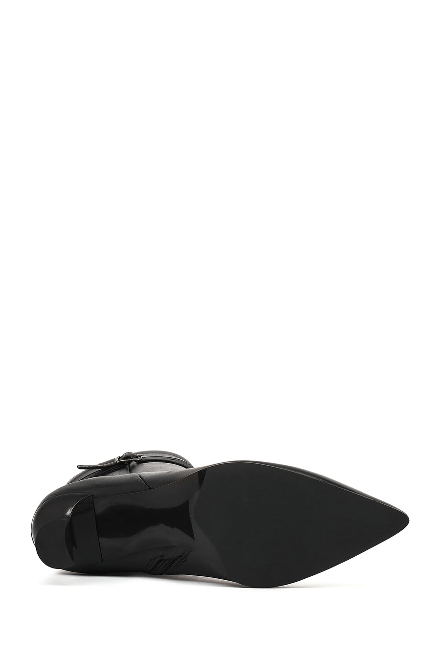 Woman Black Zip Closure Heeled Leather Boots