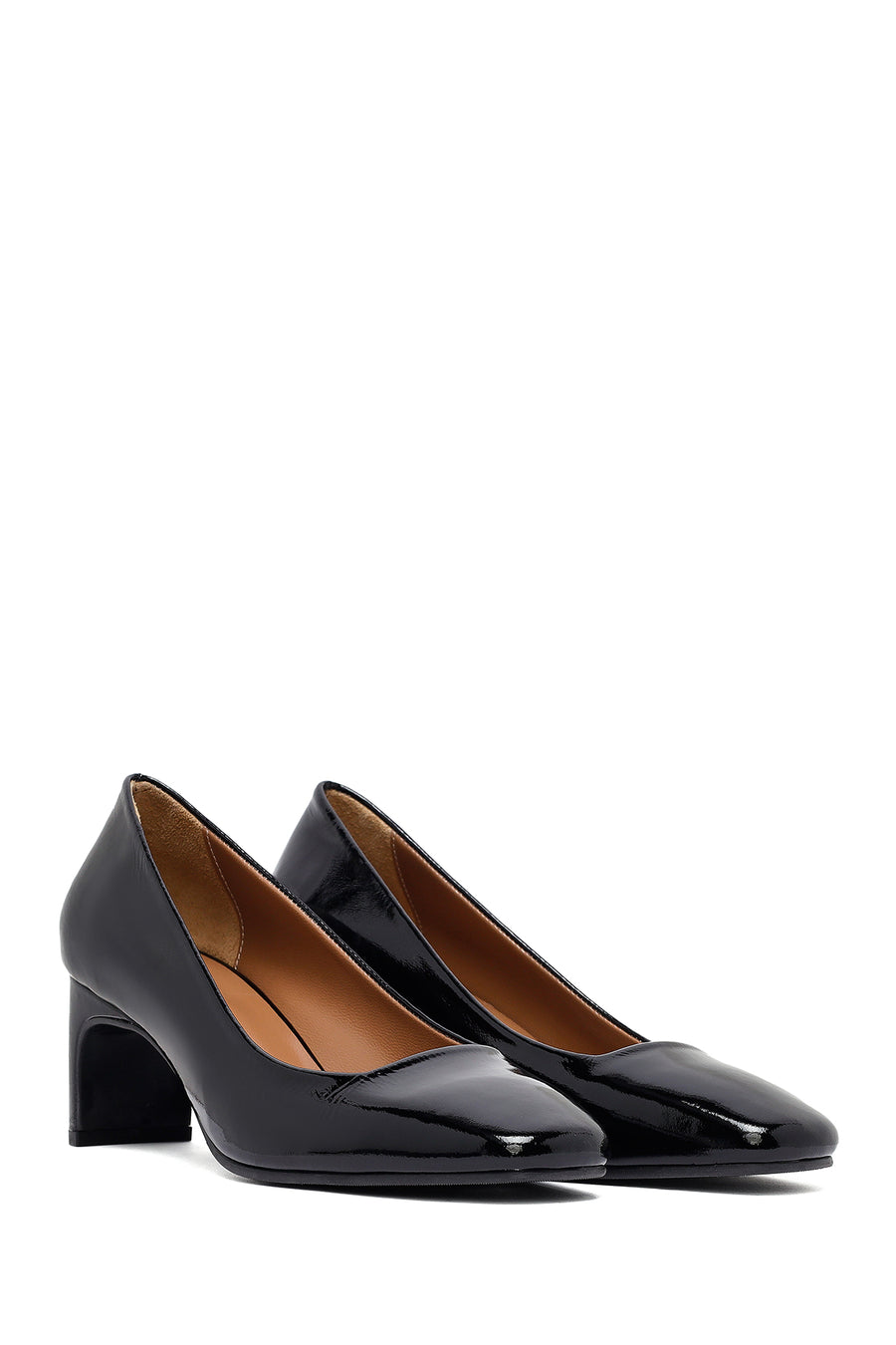 Woman Black Chunky Heels Leather Shoe