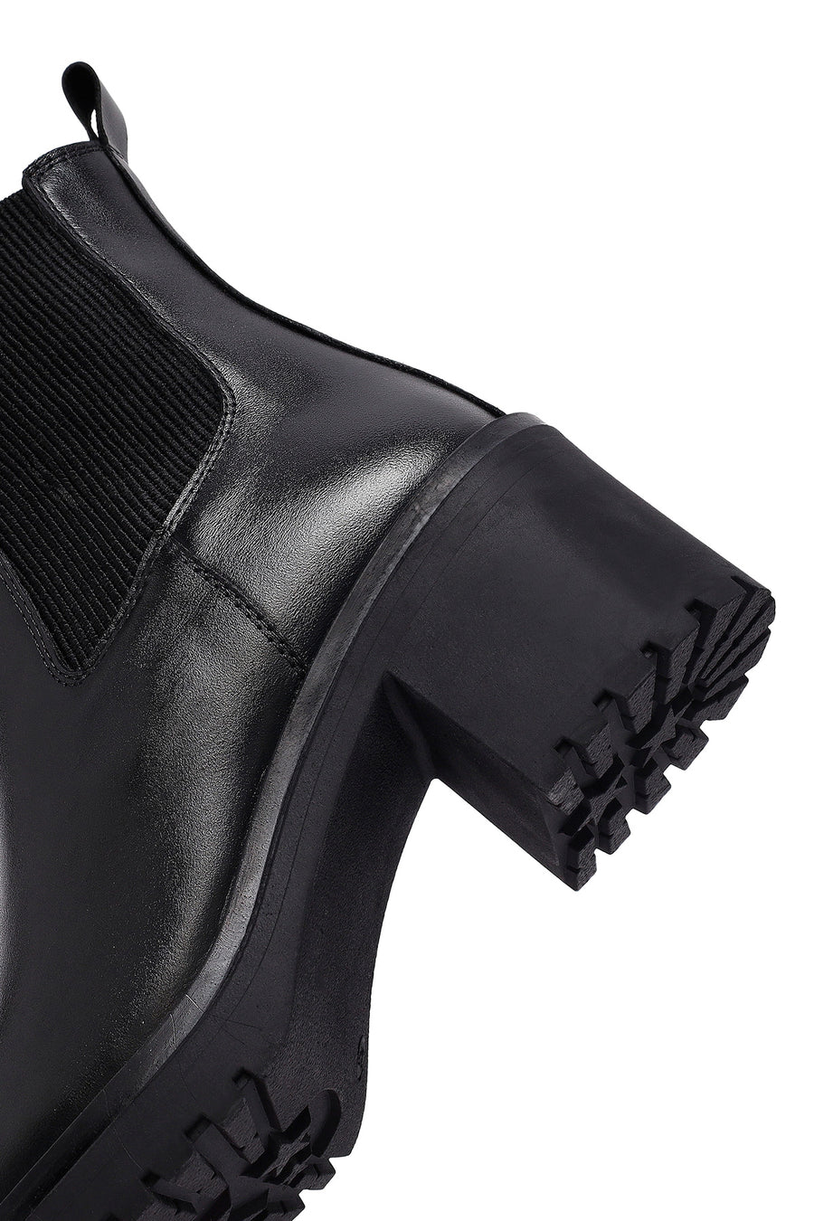 Woman Black Chunky Heels Leather Chelsea Boots