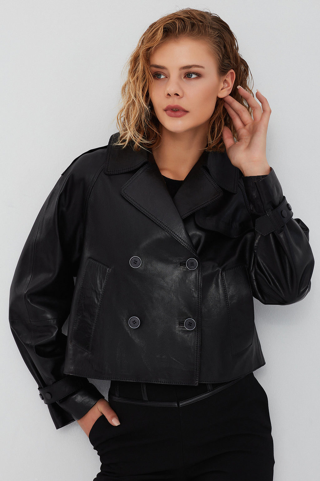 Tracy Kadın Siyah Oversize Kısa Deri Mont